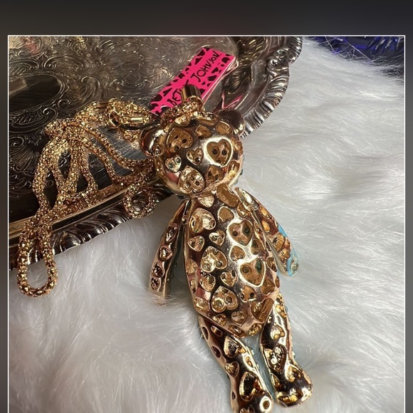 Betsey Johnson Teddy Bear Charm Necklace Pendant w/ Blue Crystals & Gold Chain - Picture 5 of 5
